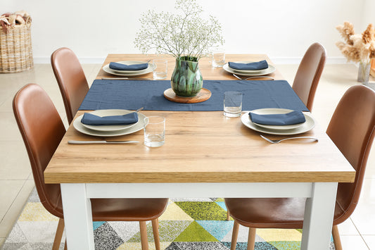 Decorative tablecloths, decorative tabletop covers, decorative napkins, table linens, dining tablecloth, elegant table décor, luxury table linens, wedding tablecloth, banquet table linens, party table decorations, holiday table setting, custom tablecloth, custom napkins, dining table accessories, restaurant table linens, event table décor, modern table linens, home dining décor, tabletop décor, fabric tablecloth
