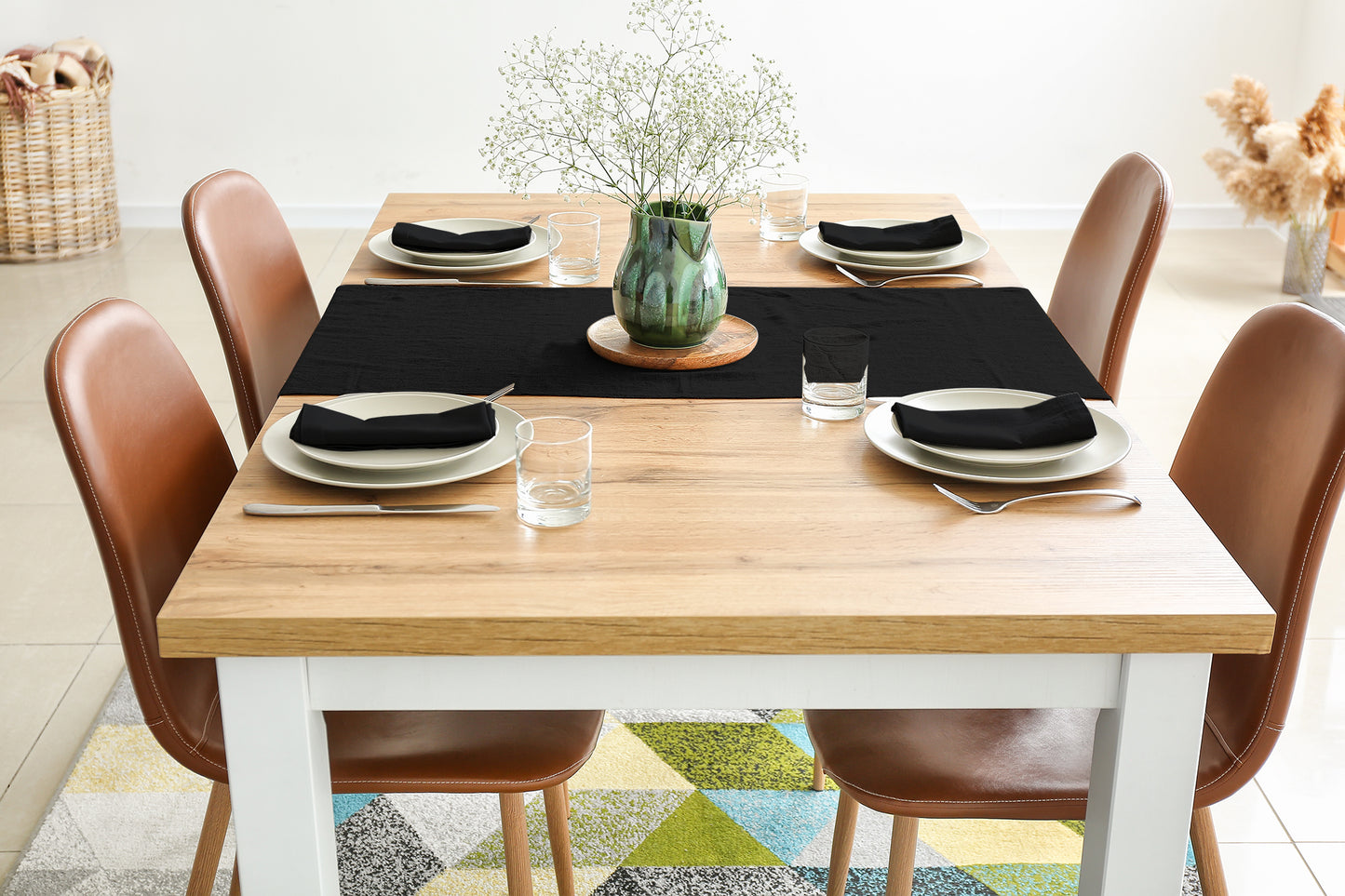 Decorative tablecloths, decorative tabletop covers, decorative napkins, table linens, dining tablecloth, elegant table décor, luxury table linens, wedding tablecloth, banquet table linens, party table decorations, holiday table setting, custom tablecloth, custom napkins, dining table accessories, restaurant table linens, event table décor, modern table linens, home dining décor, tabletop décor, fabric tablecloth