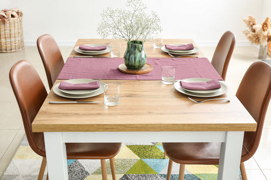 Decorative tablecloths, decorative tabletop covers, decorative napkins, table linens, dining tablecloth, elegant table décor, luxury table linens, wedding tablecloth, banquet table linens, party table decorations, holiday table setting, custom tablecloth, custom napkins, dining table accessories, restaurant table linens, event table décor, modern table linens, home dining décor, tabletop décor, fabric tablecloth