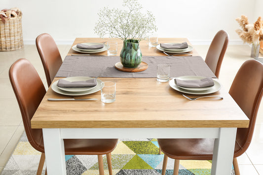 Decorative tablecloths, decorative tabletop covers, decorative napkins, table linens, dining tablecloth, elegant table décor, luxury table linens, wedding tablecloth, banquet table linens, party table decorations, holiday table setting, custom tablecloth, custom napkins, dining table accessories, restaurant table linens, event table décor, modern table linens, home dining décor, tabletop décor, fabric tablecloth