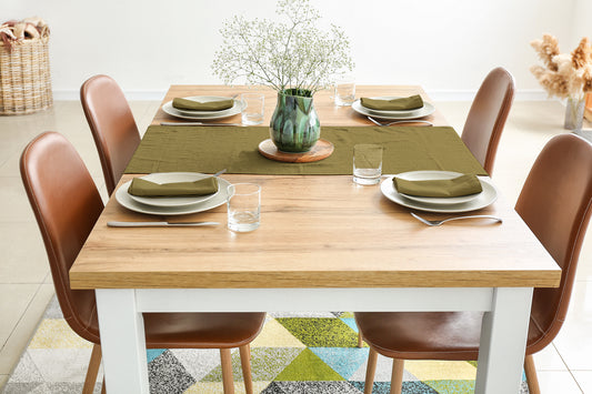 Decorative tablecloths, decorative tabletop covers, decorative napkins, table linens, dining tablecloth, elegant table décor, luxury table linens, wedding tablecloth, banquet table linens, party table decorations, holiday table setting, custom tablecloth, custom napkins, dining table accessories, restaurant table linens, event table décor, modern table linens, home dining décor, tabletop décor, fabric tablecloth