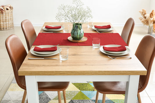 Decorative tablecloths, decorative tabletop covers, decorative napkins, table linens, dining tablecloth, elegant table décor, luxury table linens, wedding tablecloth, banquet table linens, party table decorations, holiday table setting, custom tablecloth, custom napkins, dining table accessories, restaurant table linens, event table décor, modern table linens, home dining décor, tabletop décor, fabric tablecloth